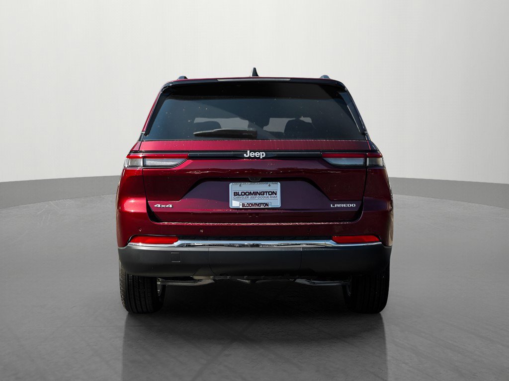 2025 Jeep Grand Cherokee Laredo X photo 4