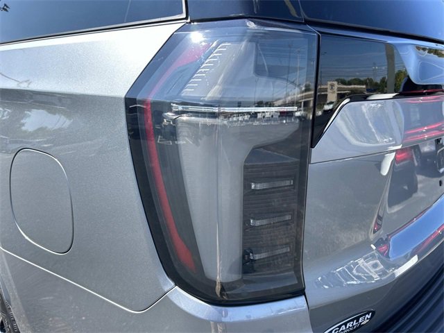 2026 Chevrolet Suburban High Country photo 11