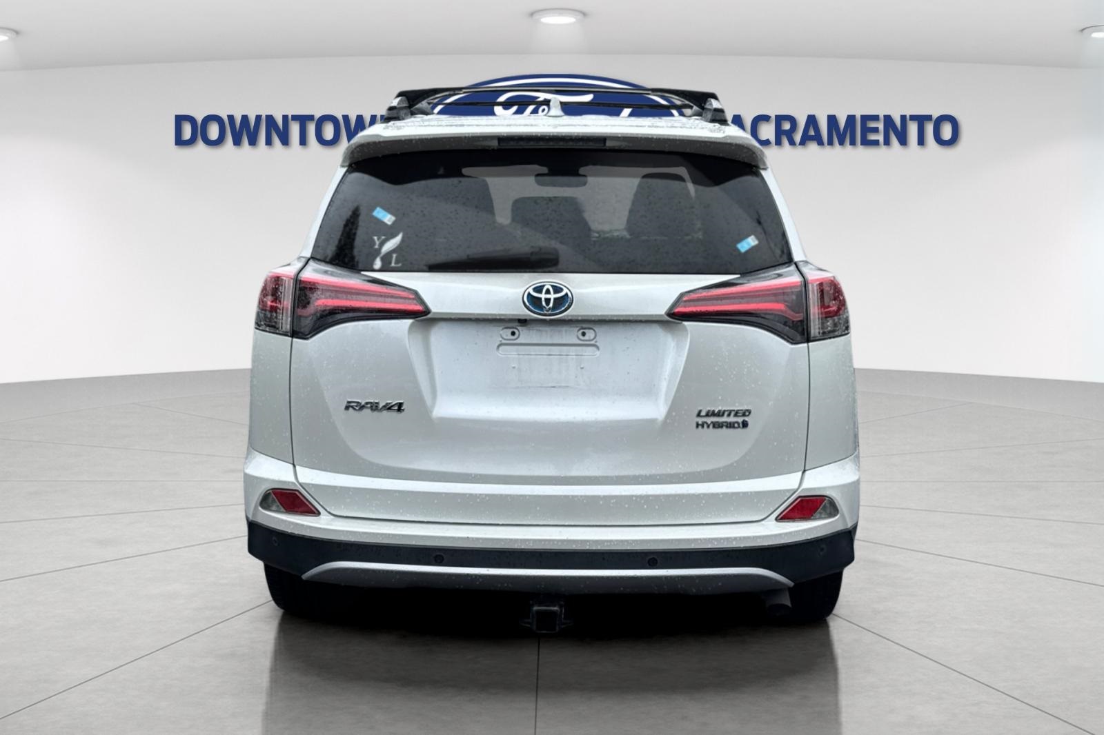 2018 Toyota RAV4 Hybrid Limited photo 4