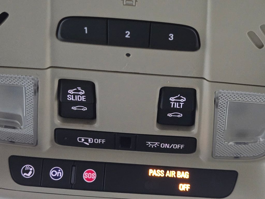 2017 Gmc Acadia Denali photo 4