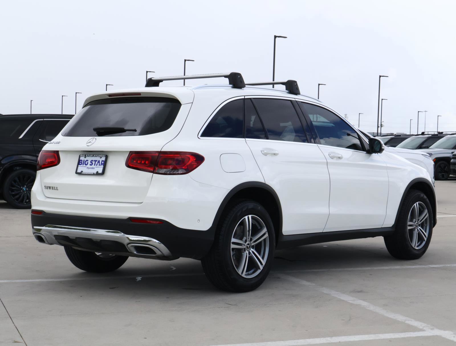 2022 Mercedes Benz GLC 300 photo 4