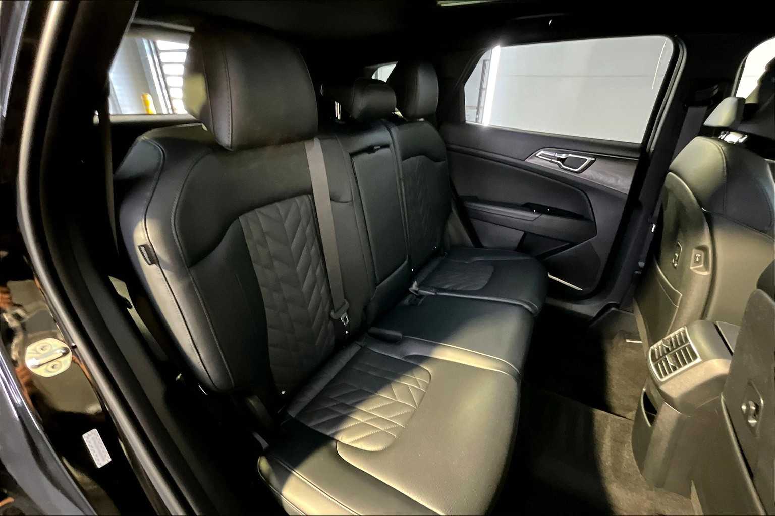 2024 Kia Sportage X-Line photo 18