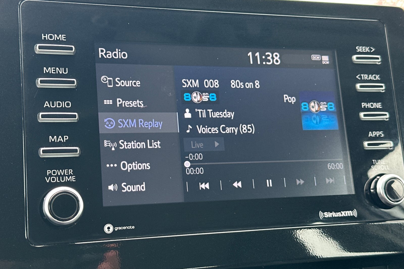 2022 Toyota Camry SE photo 23