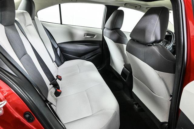 2020 Toyota Corolla LE Premium photo 17