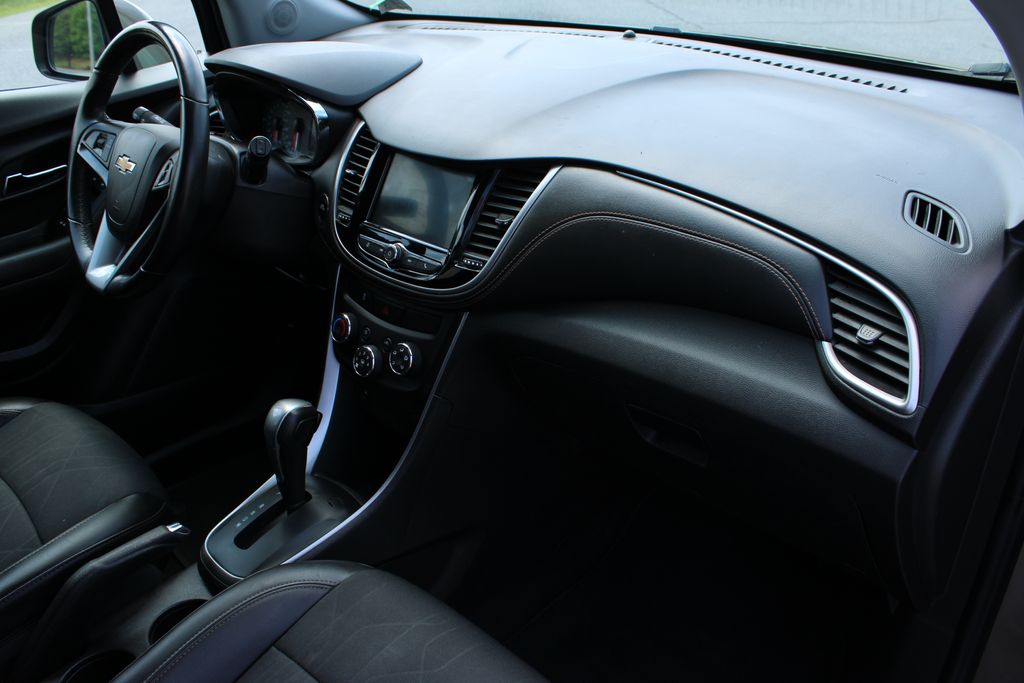 2022 Chevrolet Trax LT photo 44