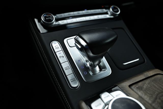 2020 Genesis G90 3.3T Premium photo 35