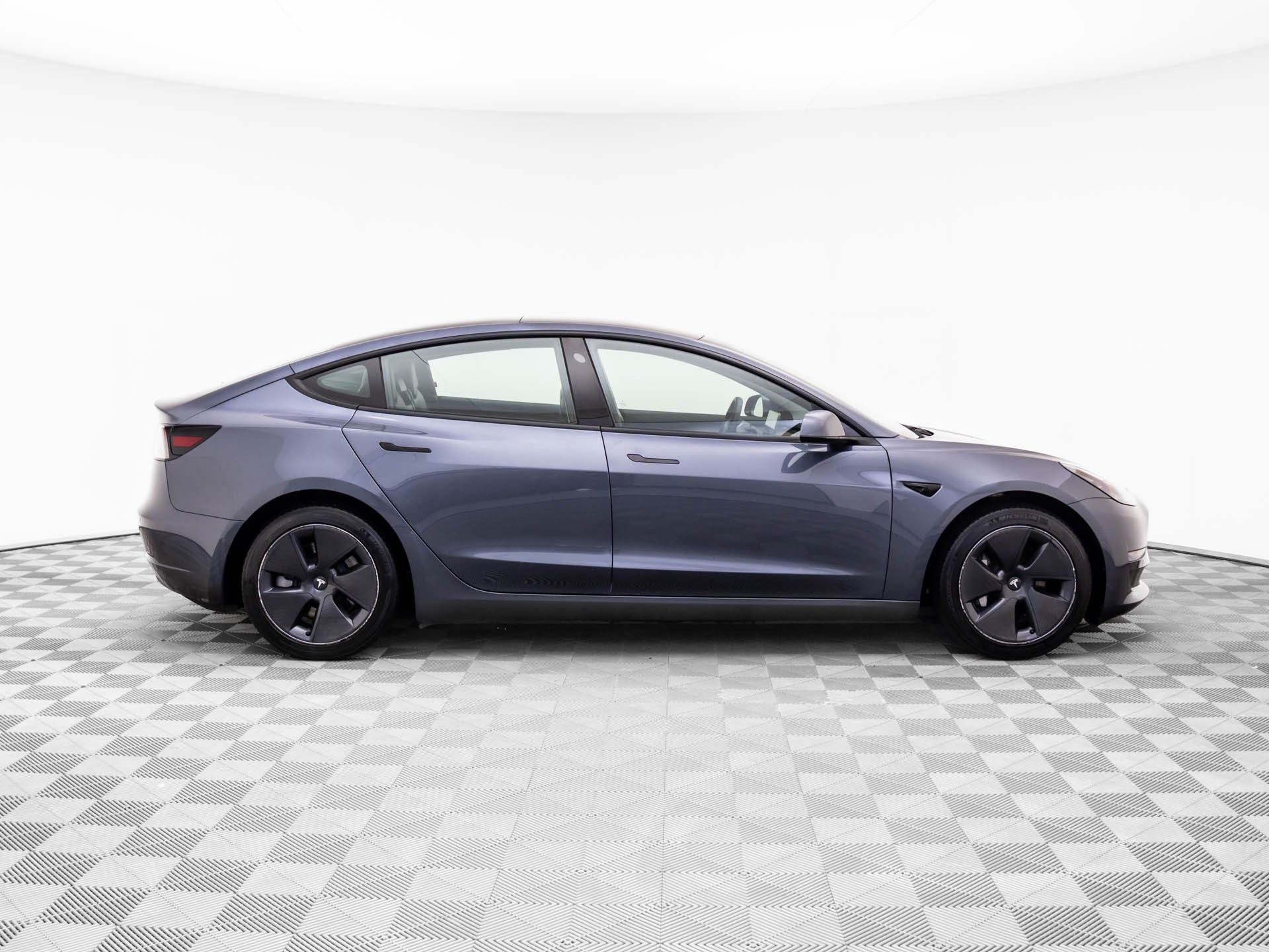 2022 Tesla Model 3 Long Range photo 8