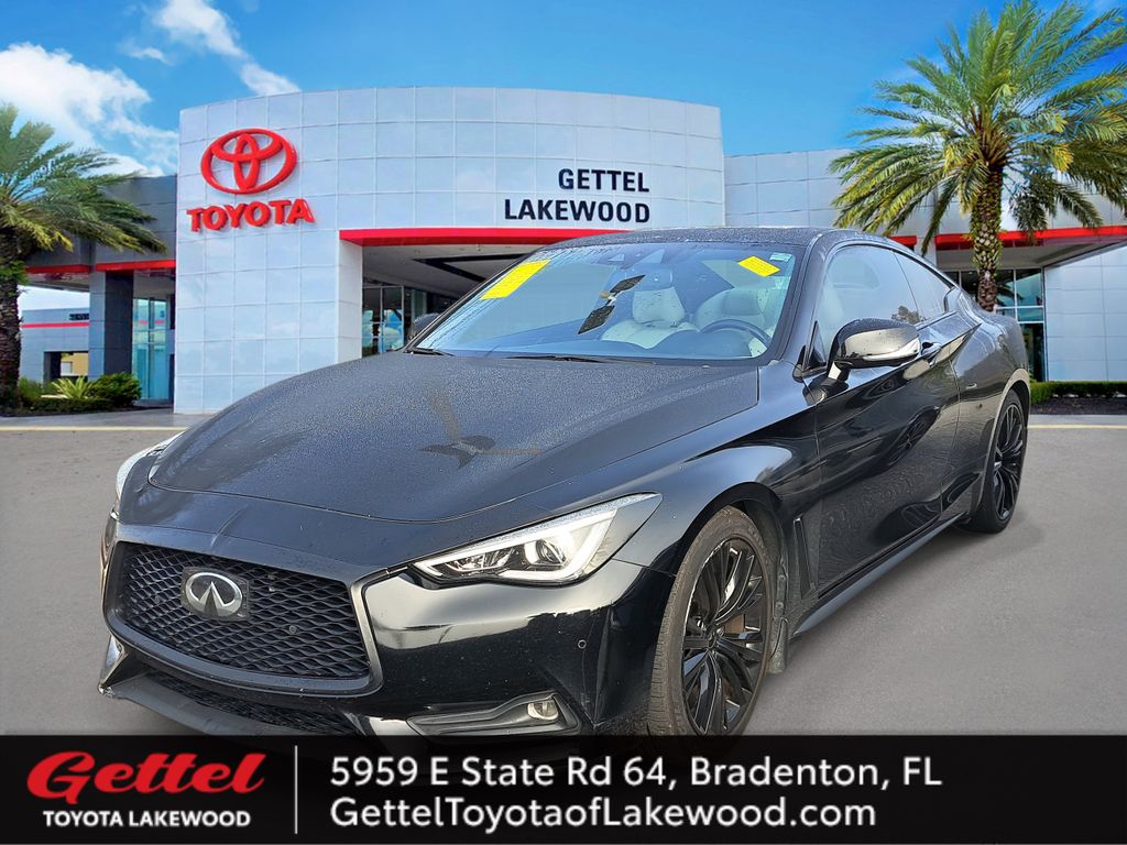 2017 INFINITI Q60 Coupe Premium's photo