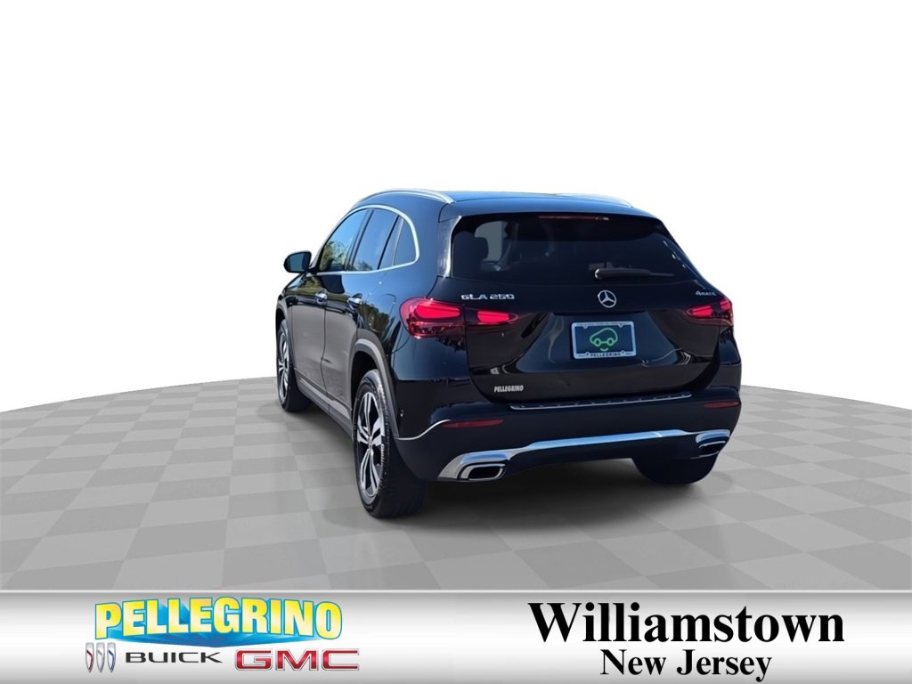 2024 Mercedes Benz GLA 250 4MATIC photo 3