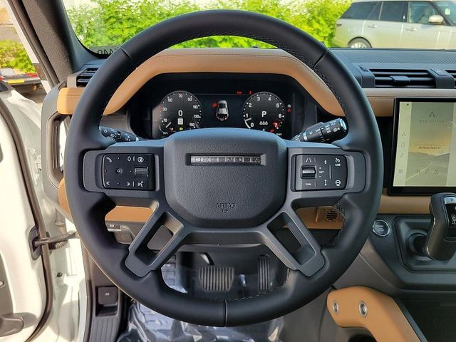 2025 Land Rover Defender 110 X-Dynamic SE photo 24