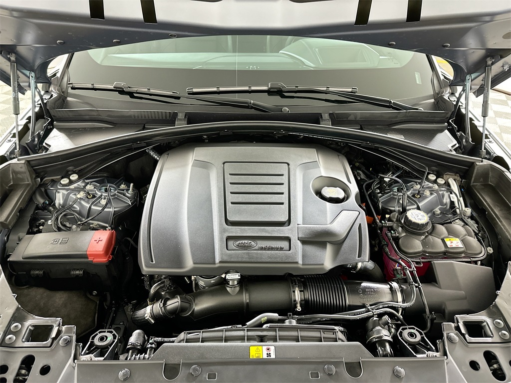 2026 Land Rover Range Rover Velar SE photo 25