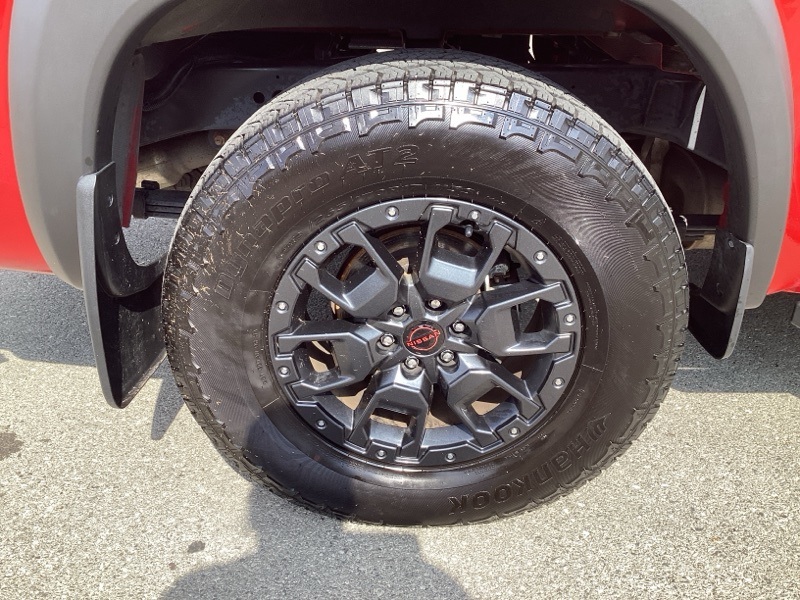 2024 Nissan Frontier PRO-4X Crew Cab photo 6