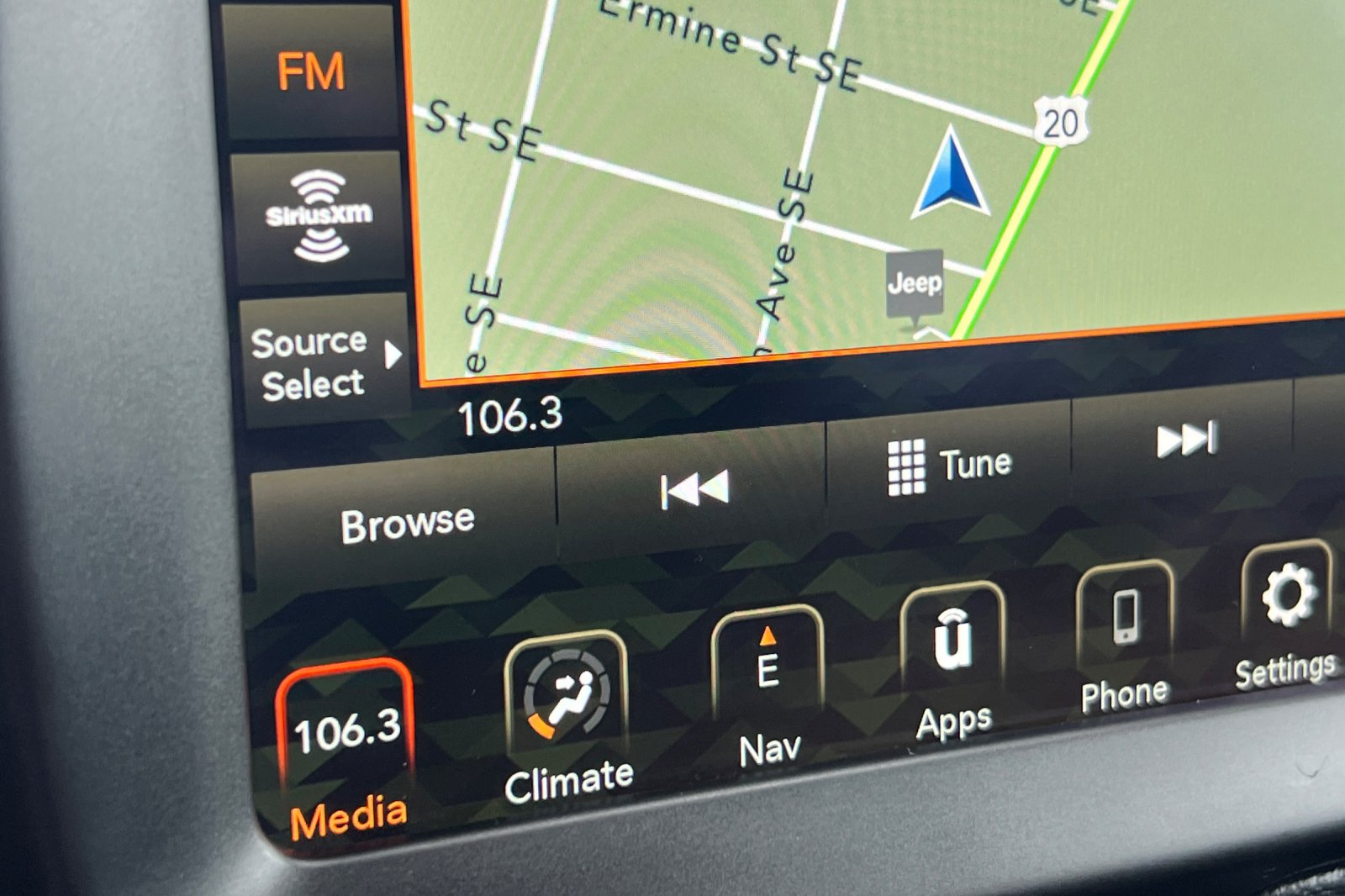 2023 Jeep Renegade Latitude Upland photo 13