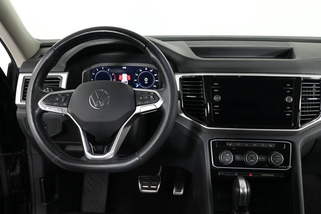 2022 Volkswagen Atlas V6 SEL Premium R-Line photo 2