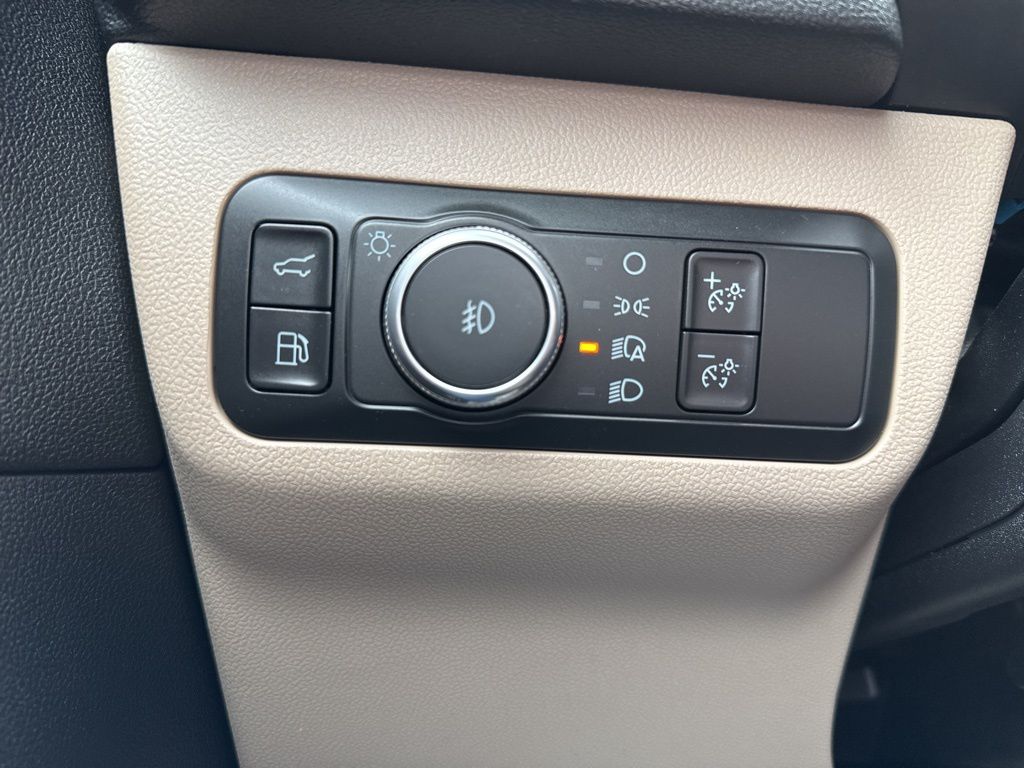 2021 Ford Escape Hybrid SEL photo 33