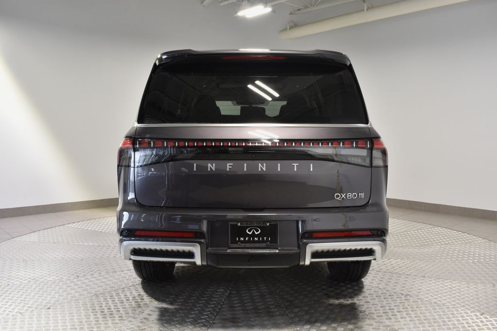 2026 Infiniti QX80 Luxe photo 4