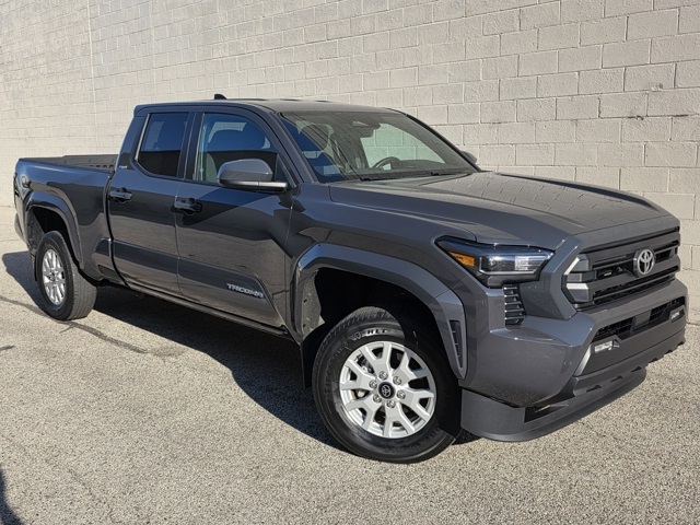 2024 Toyota Tacoma SR5 Double Cab photo 7