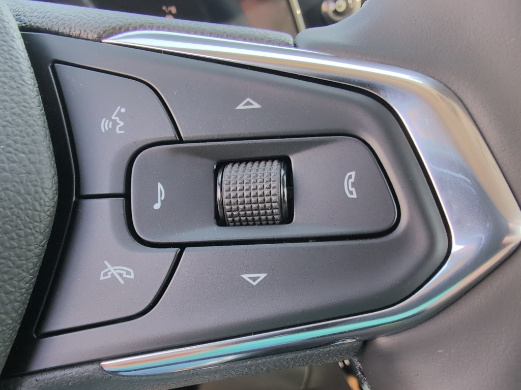 2025 Chevrolet Trax ACTIV photo 17