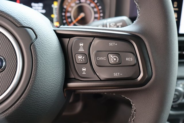 2025 Jeep Gladiator Sport S photo 11