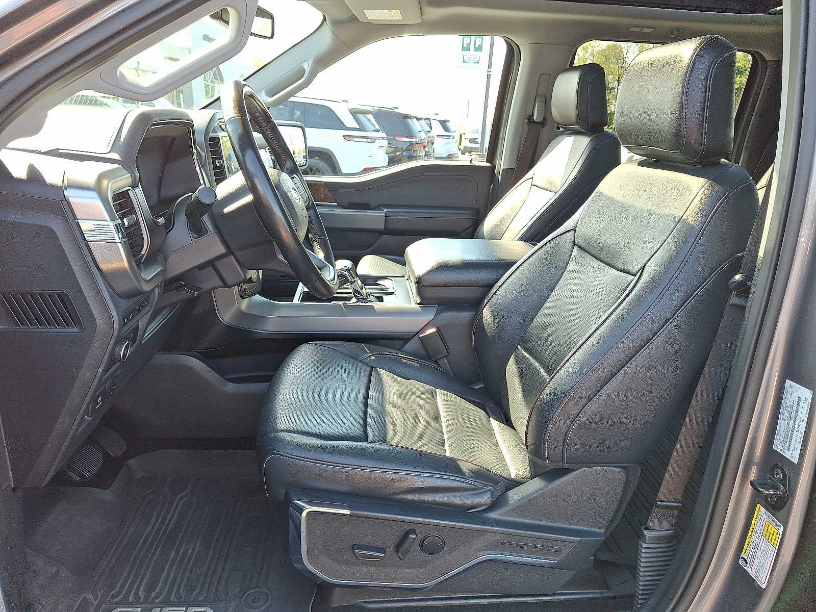 2022 Ford F-150 Lariat photo 14