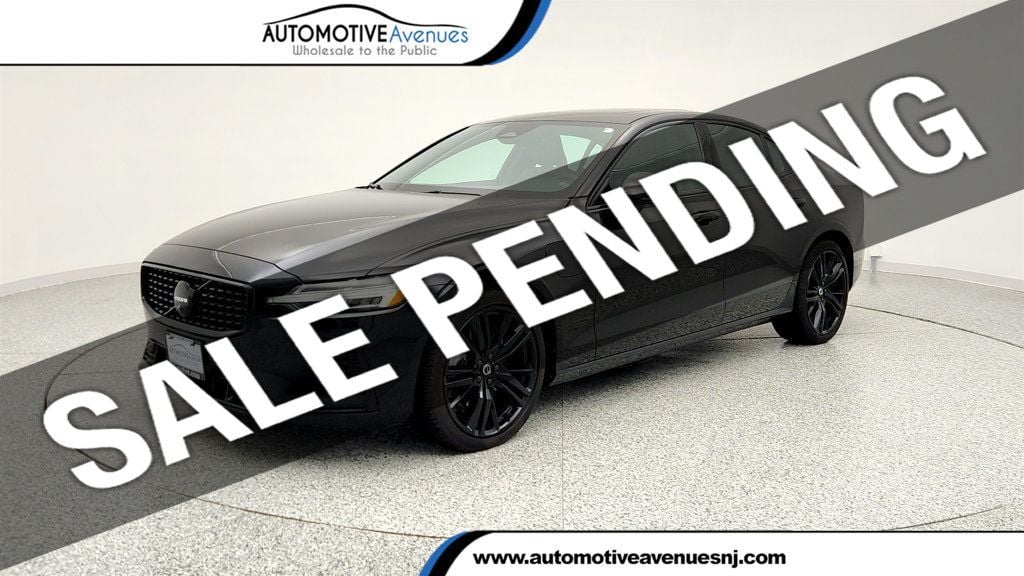 2024 Volvo S60 Plus's photo