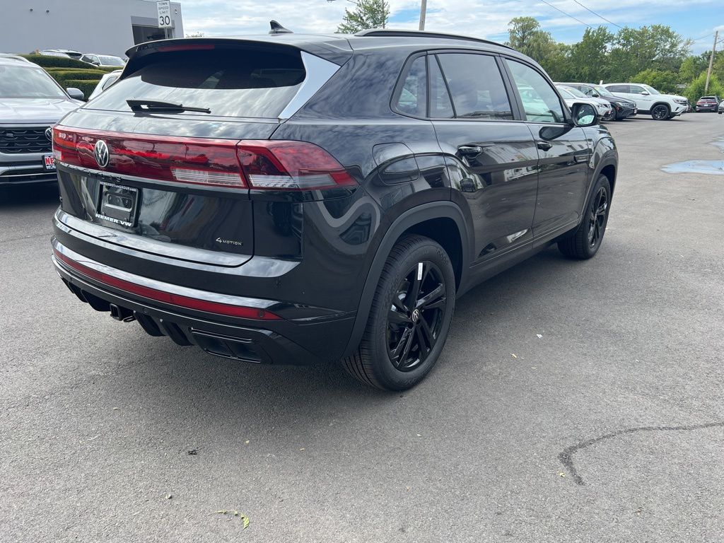 2026 Volkswagen Atlas Cross Sport SEL R-Line photo 6