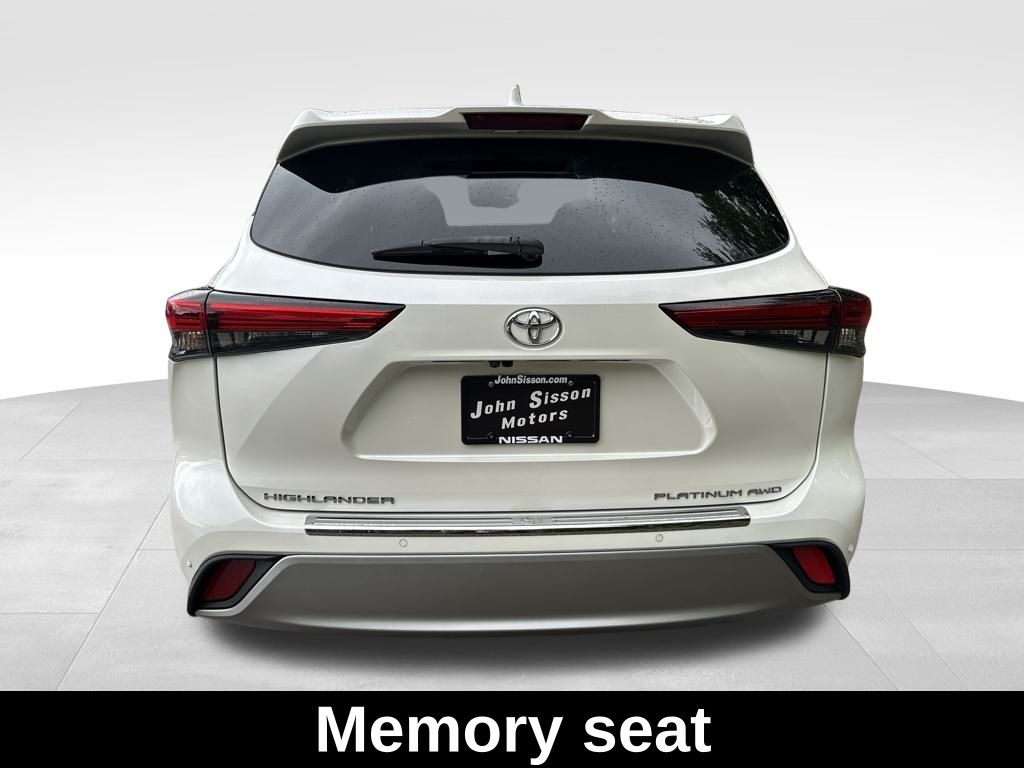 2020 Toyota Highlander Platinum photo 5