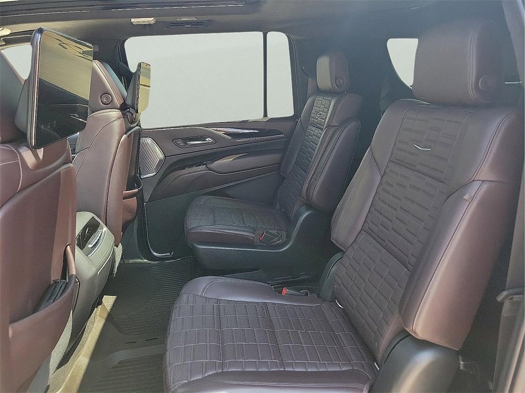 2022 Cadillac Escalade ESV Premium Luxury Platinum photo 12
