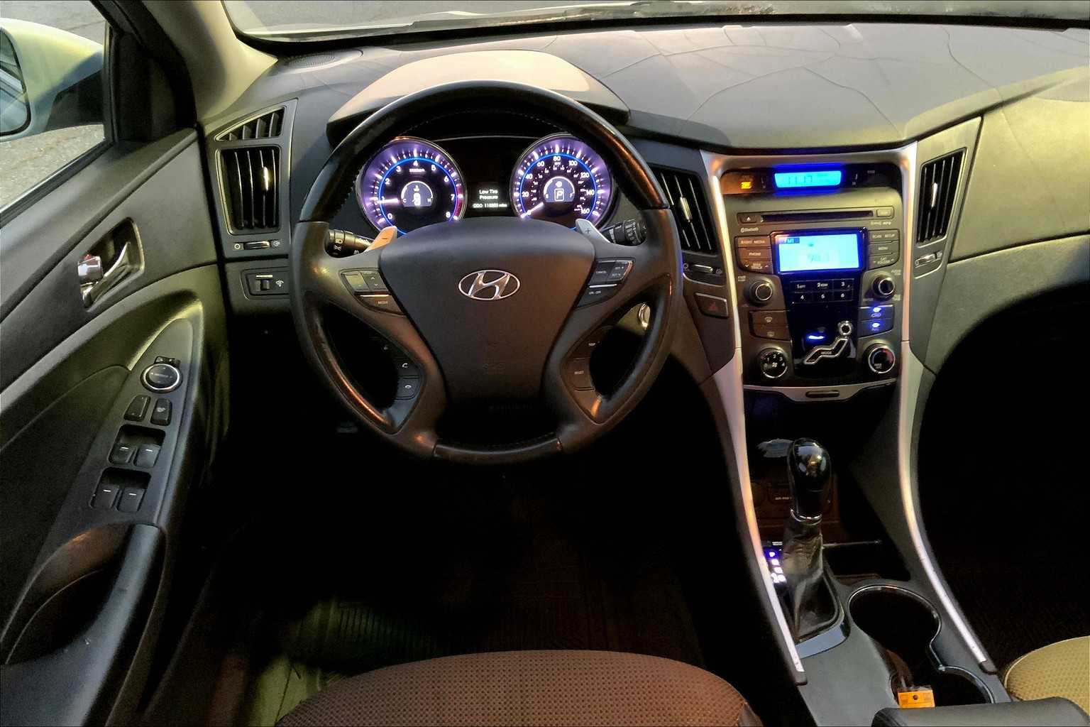 2012 Hyundai Sonata SE photo 5