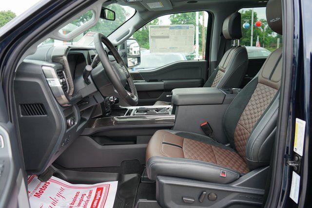 2025 FORD F-250 - Image 33