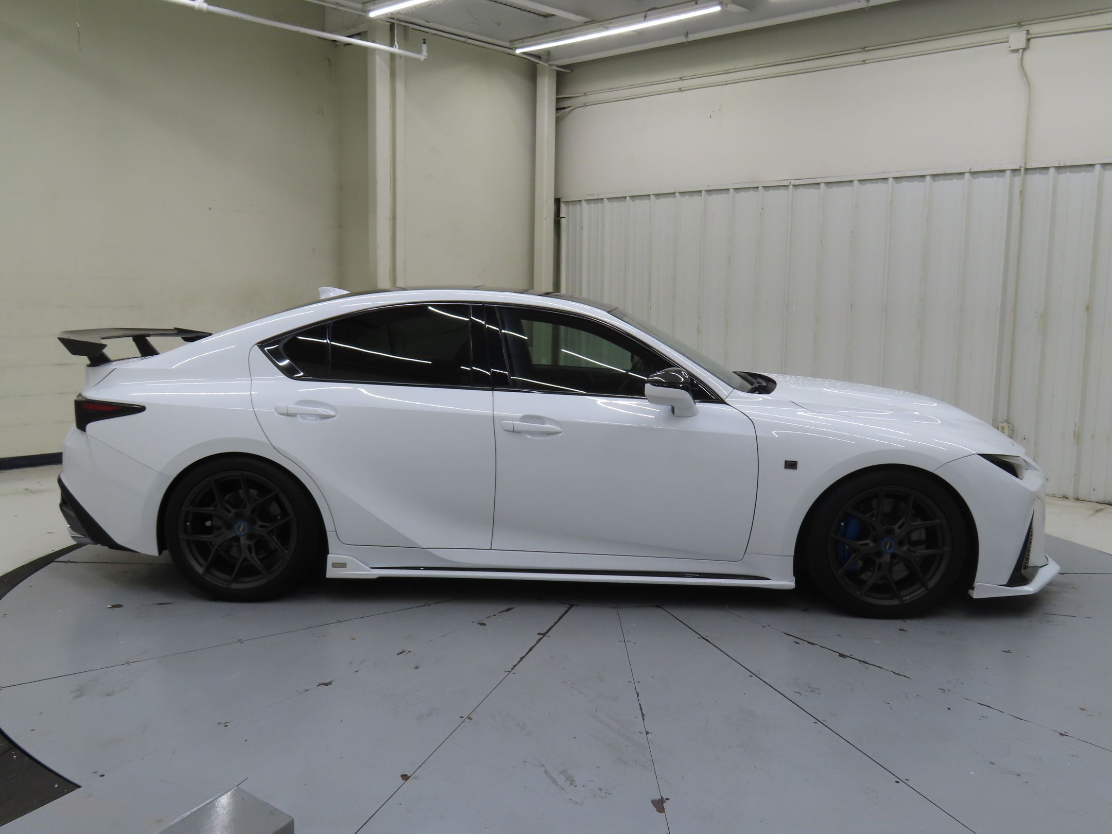 2023 Lexus IS 500 F SPORT Performance photo 2