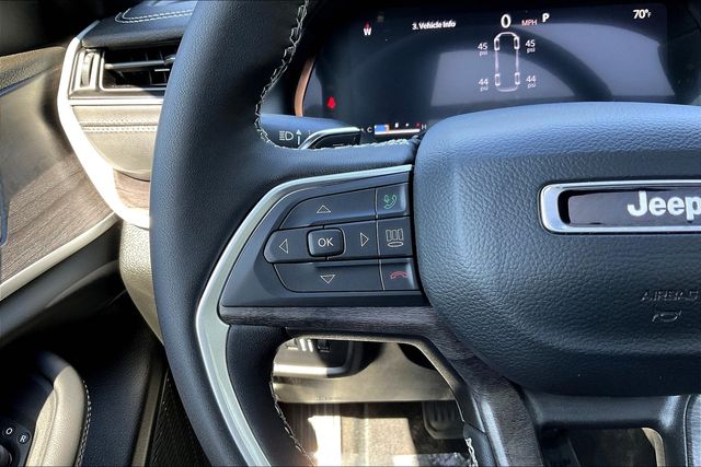 2025 Jeep Grand Cherokee Limited photo 15