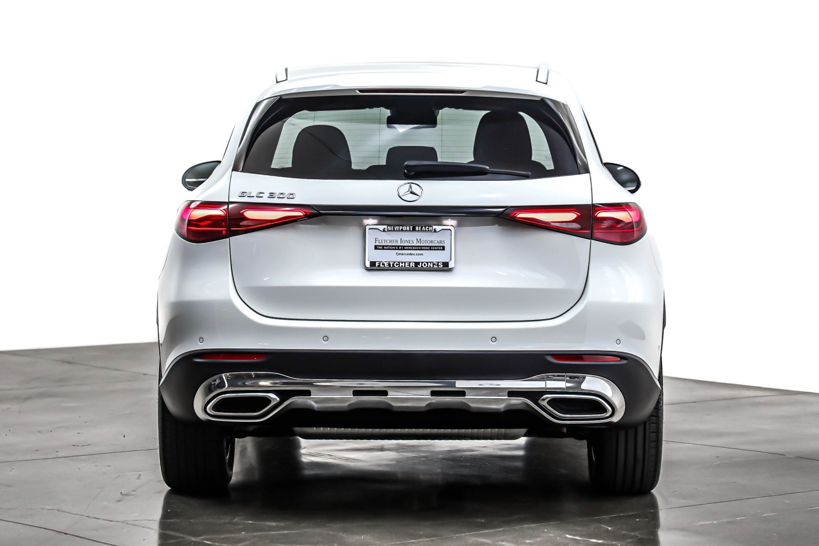 2025 Mercedes Benz GLC 300 photo 4