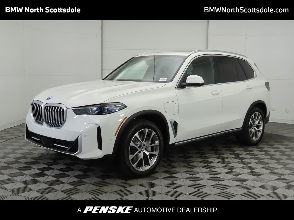 2026 BMW X5 50e's photo