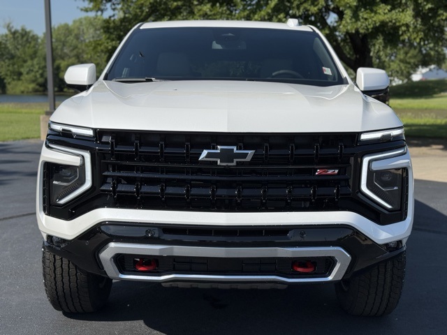 2025 Chevrolet Tahoe Z71 photo 2