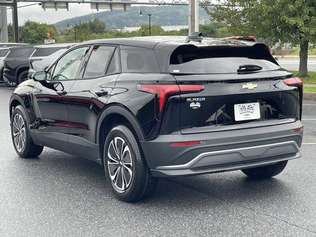 2026 Chevrolet Blazer EV photo 4