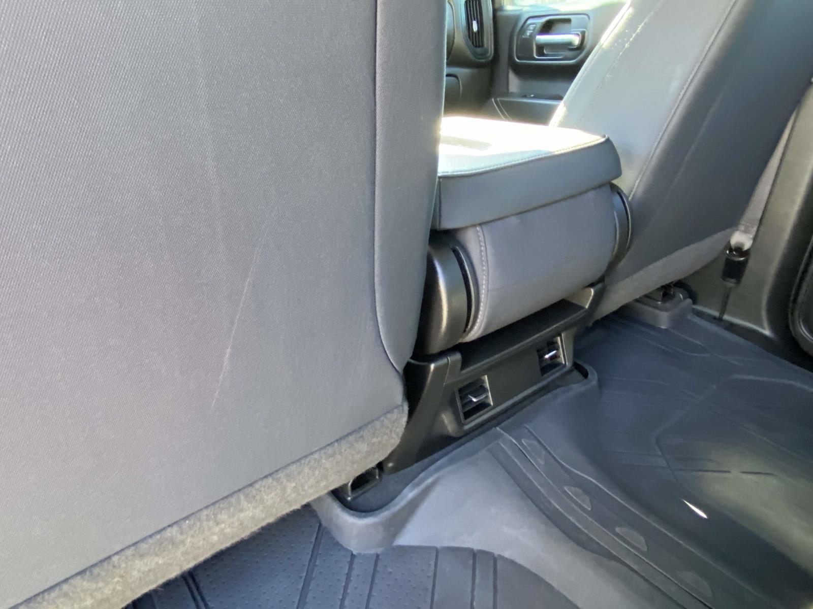 2022 Chevrolet Silverado 1500 Custom photo 3