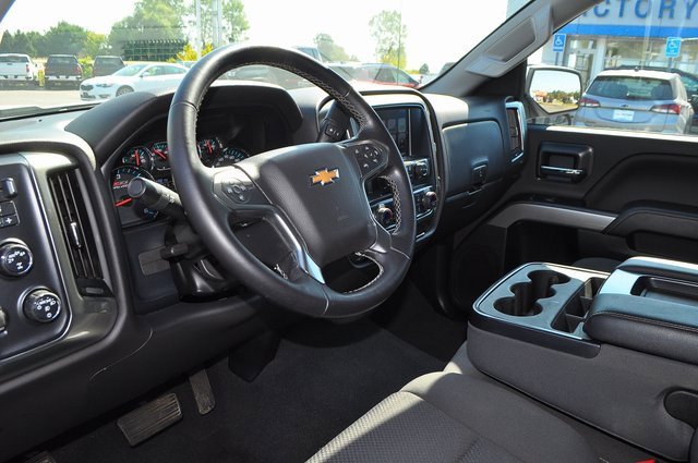 2019 Chevrolet Silverado LT photo 9