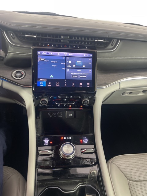 2021 Jeep Grand Cherokee Overland photo 31