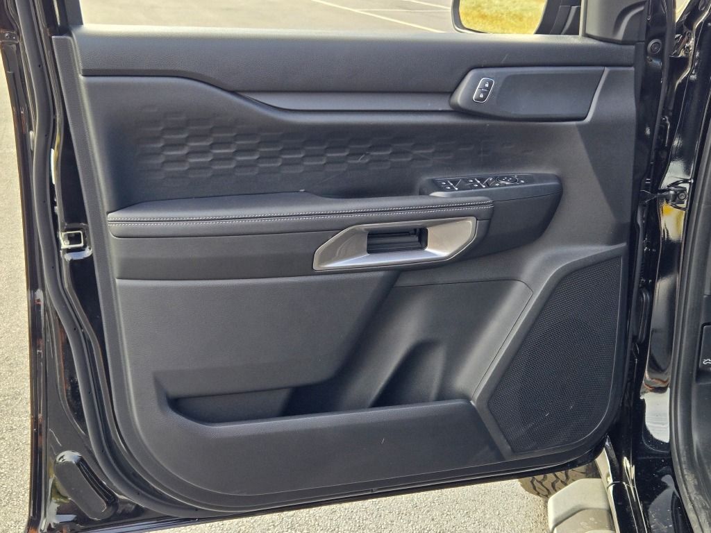 2025 Ford Ranger XLT photo 18