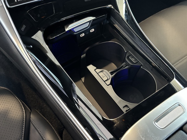 2025 Mercedes Benz C 300 photo 21