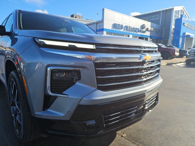 2026 Chevrolet Traverse High Country photo 3