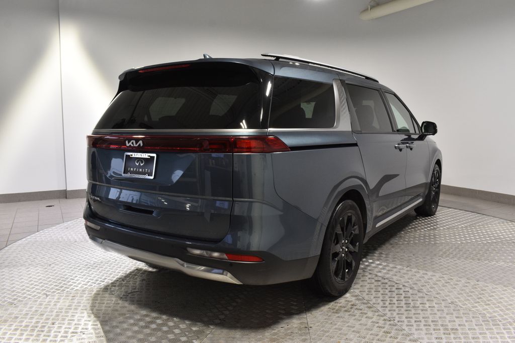 2024 Kia Carnival SX photo 3