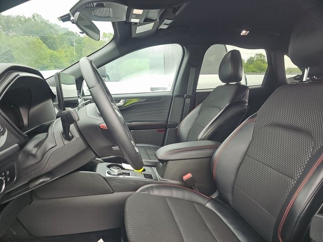 2024 Ford Escape ST-Line photo 3