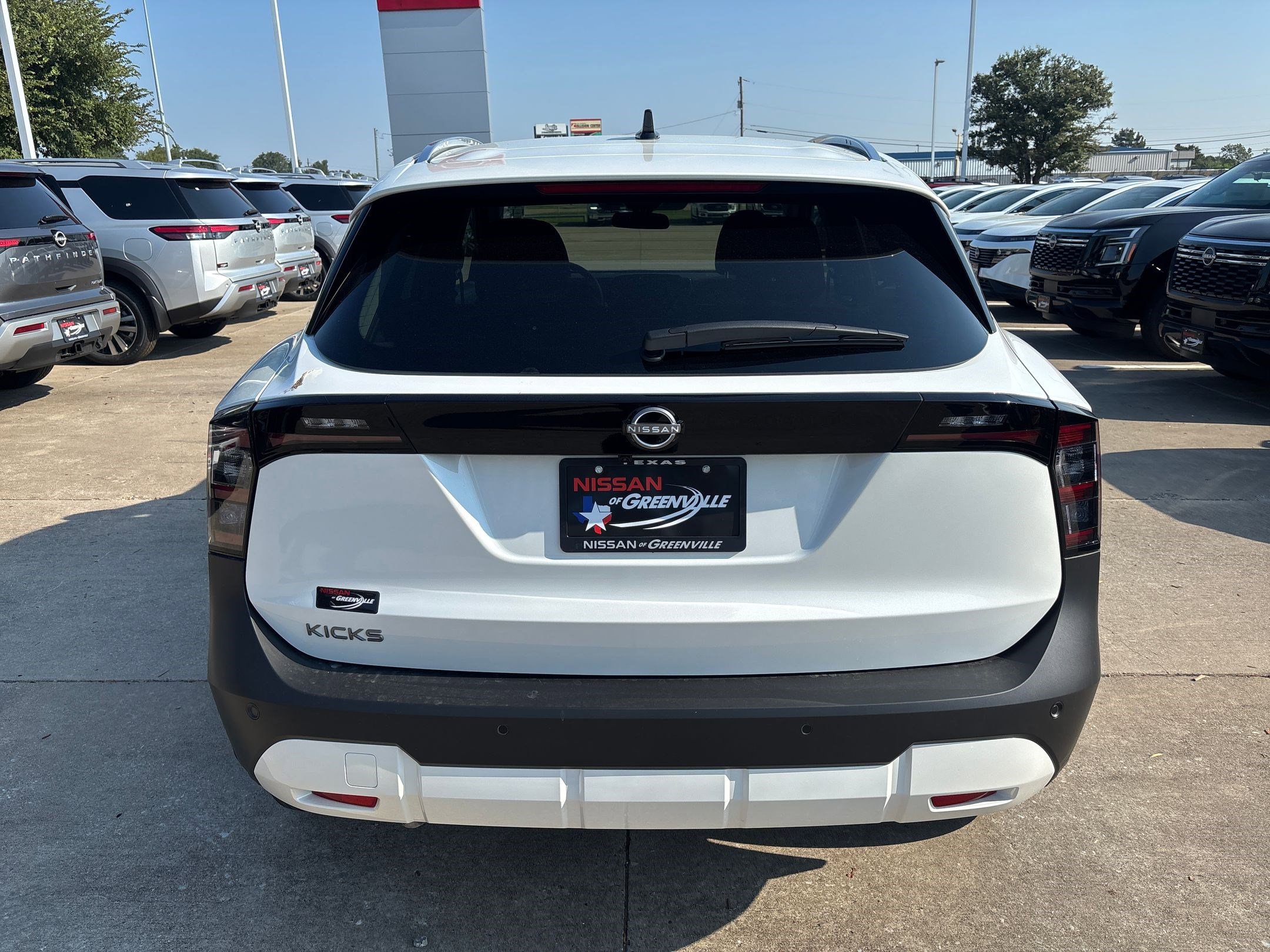 2026 Nissan Kicks SV photo 10