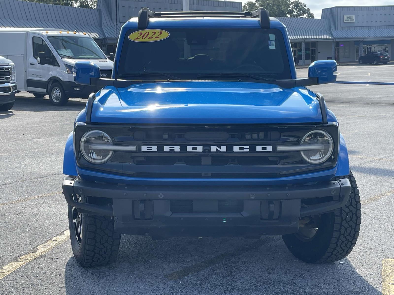 2022 Ford Bronco Base photo 8