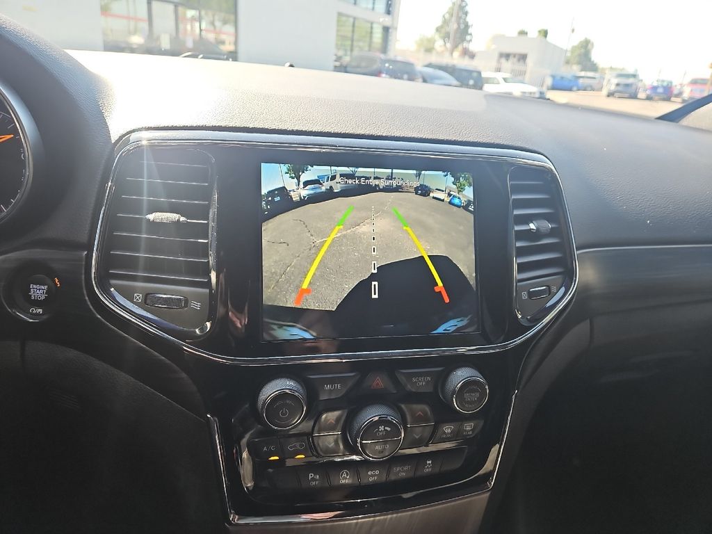 2020 Jeep Grand Cherokee Altitude photo 25