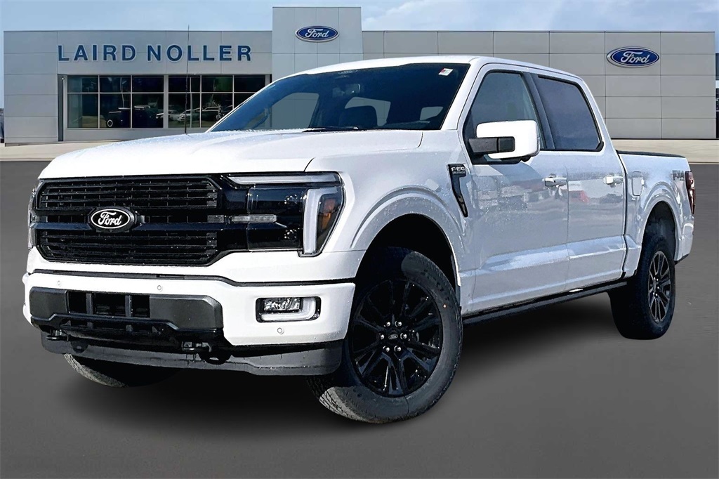 2025 Ford F-150 Platinum's photo