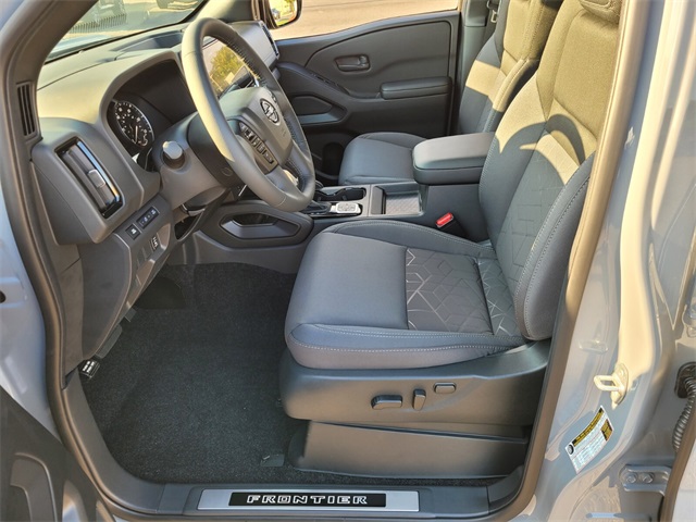 2026 Nissan Frontier Crew Cab SV photo 10