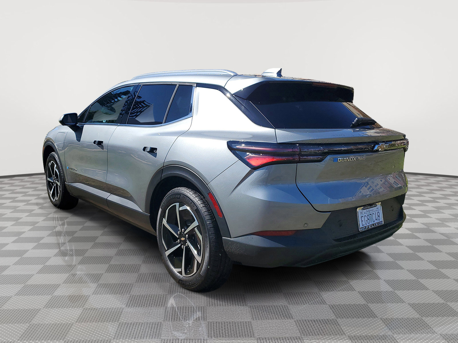 2026 Chevrolet Equinox EV 1LT photo 4